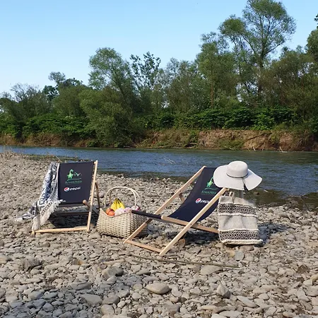 Campingplads I Pole Namiotowe River Park Zator